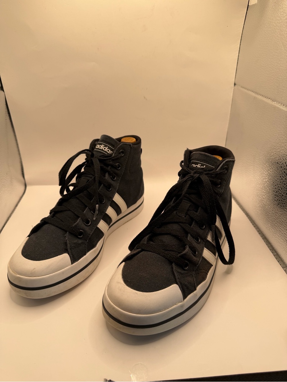 Adidas Bravada 2.0 Mid Black White Canvas Sneakers Women’s Size 8